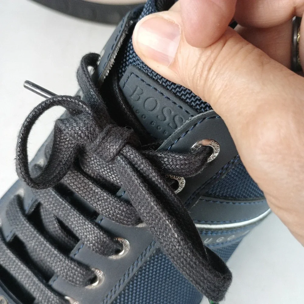 Hugo Boss Casual Sneaker Low Top For Men Dark Navy Blue Size US 9 EU 43 Preowned